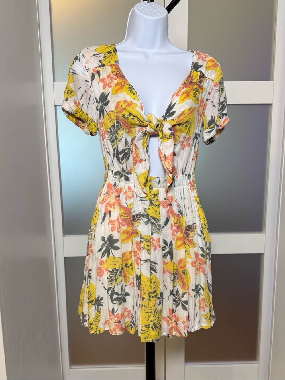 Free People Floral Cut Out Mini Dress, size 0.